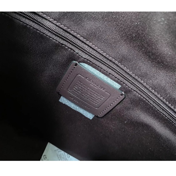 COACH Nwt Gallery Signature Canvas Tote with Coach shopping Bag & Box - Picture 7 of 11